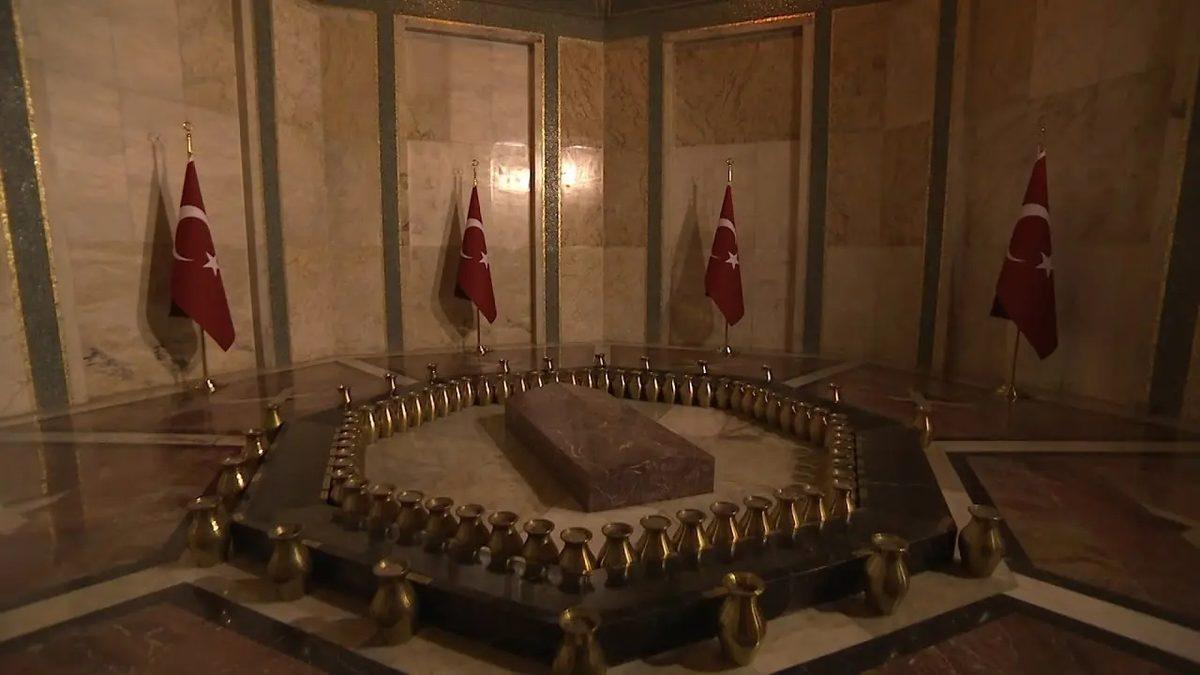 Meğer Anıtkabir’e Defnedilen 11 Kişi Daha Varmış: İşte Bu Eşsiz Anıt ile İlgili Bilmediğiniz Tüm Sırlar