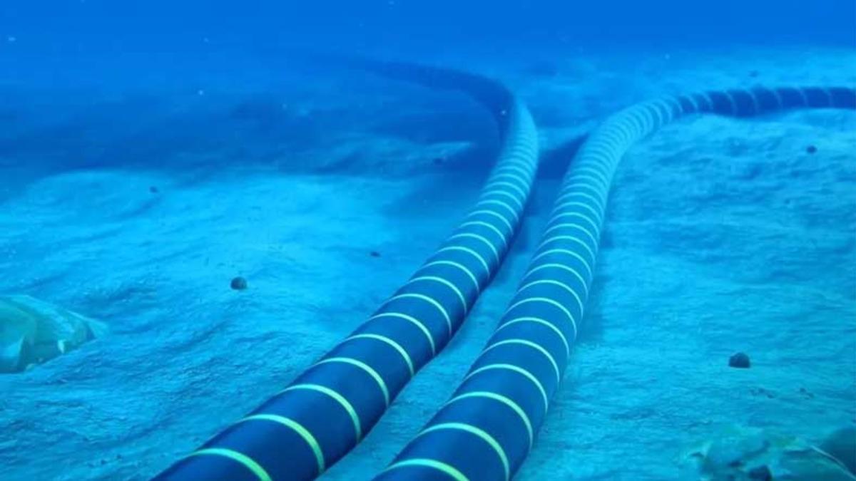 Google ve Facebook, Okyanus Altına Döşeyeceği Kablolarla İnternetin Hızını Arttıracak