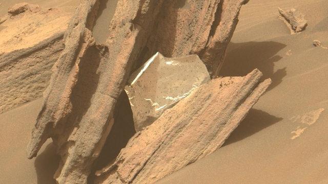 Mars Kaşifi Perseverance, Gezegeni Keşfetmeye Çalışırken İnsan Çöpü Buldu