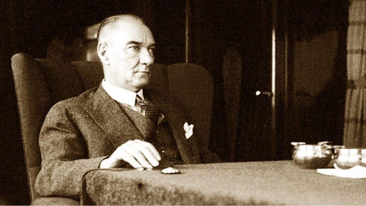 Ulu Önder Mustafa Kemal Atatürk’ün Ölümsüz Eseri Nutuk’tan Alıntılanmış, Geleceğe Işık Tutan 21 Sözü