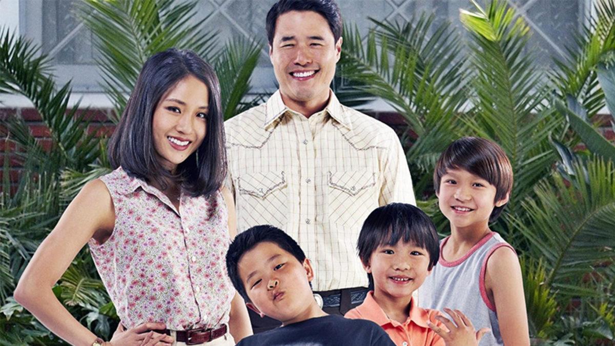 Biraz da Gülelim Canım: Sıra Dışı Aileleri Konu Alan Birbirinden Komik 10 Sitcom Dizisi