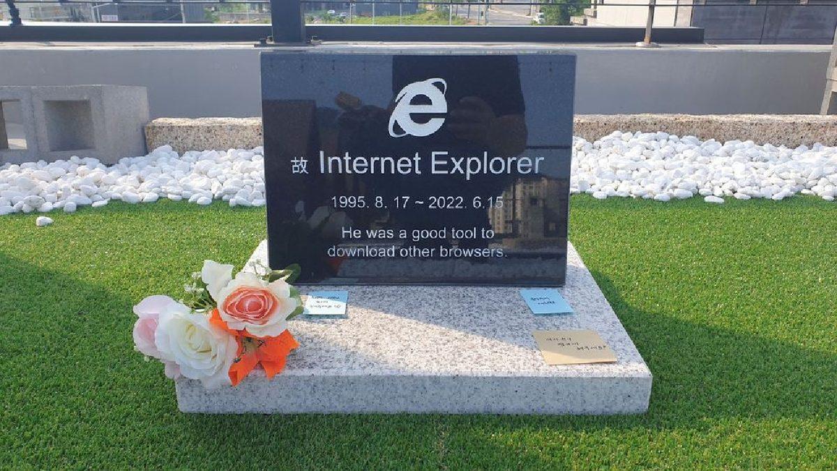 Adına Mezar Taşı Diken Bile Var: Tarihe Karışan ’Hızlı Tarayıcı’ Internet Explorer Hakkında Yüzünüzü Gülümsetecek 7 Bilgi