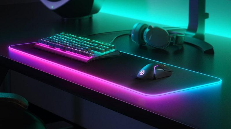 Oyun Zevkinizi Katlayıp Masanıza Renk Katacak 8 Kaliteli RGB Mousepad Tavsiyesi