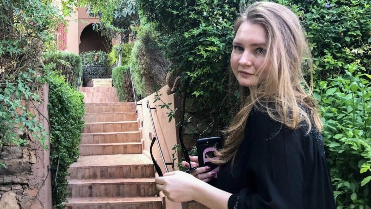 Bir Asalak Gibi Zengin İnsanların Sırtından Geçinen Anna Sorokin’in Netflix’e de Uyarlanan Sıra Dışı Hikâyesi