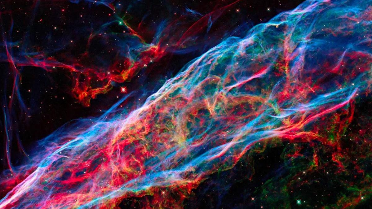 NASA, Peçe Bulutsusu’nun Görsel Efekt Sanacağınız Fotoğrafını Yayınladı