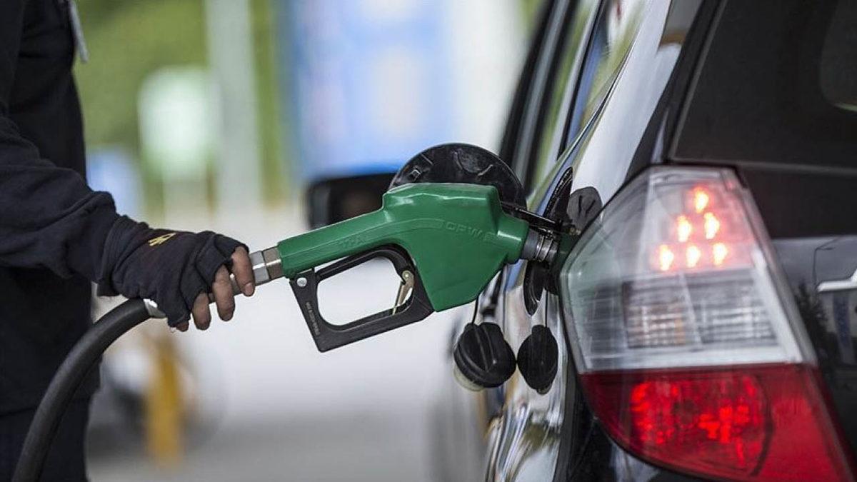 Benzine ’İndirimcik’ Geldi: 1400 Liraya Dolan Depoda 12 Lira Fark Edecek...