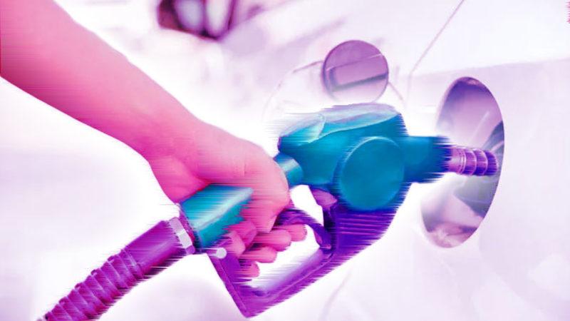 Benzine ’İndirimcik’ Geldi: 1400 Liraya Dolan Depoda 12 Lira Fark Edecek...