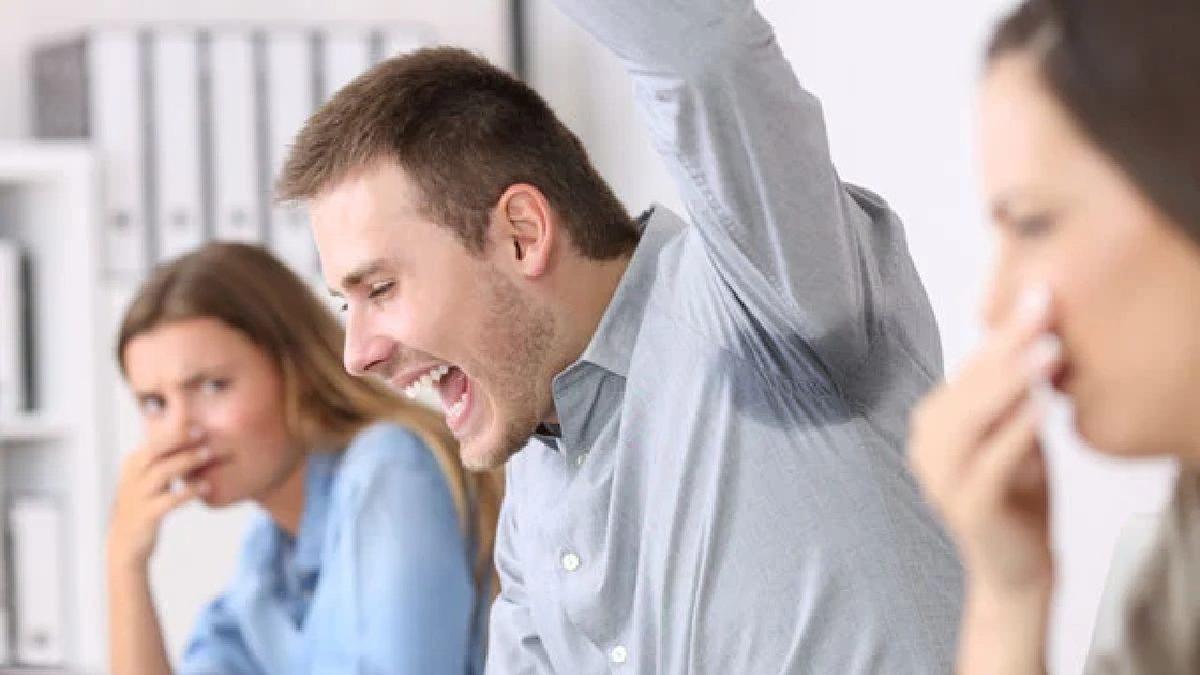 Neden Bazı İnsanlar Diğerlerine Göre Daha Fazla Ter Kokar?