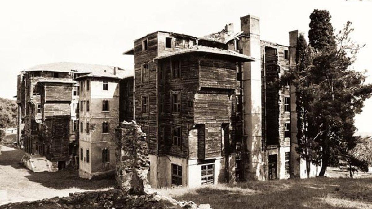 Görünce ’Üstüne Para Verseler Adım Atmam’ Diyeceğiniz Dünyanın En Ürkütücü Yerleri