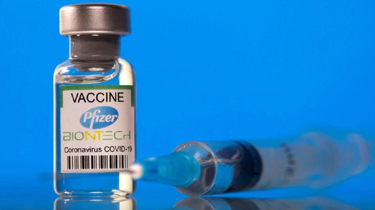 Pfizer-BioNTech, Omicron’a Karşı Daha Etkili Aşı Geliştirdiğini Açıkladı: Orijinal Aşıdan Daha Yüksek Bağışıklık Sağlıyor