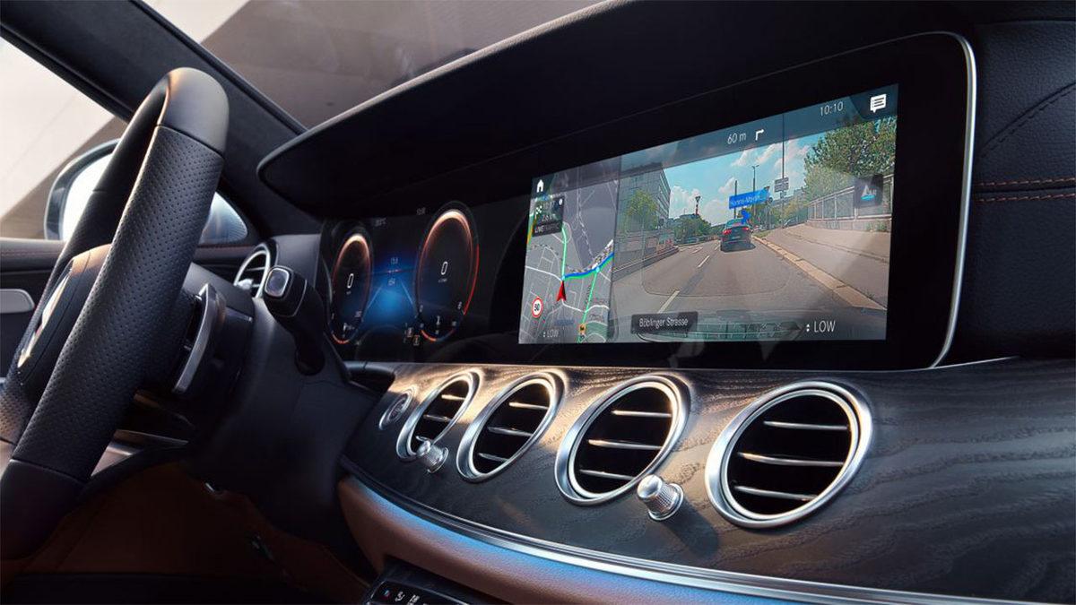 İç Mekan Tasarımı ile Göz Dolduran Mercedes-Benz E Serisinin Fiyat Listesi ve Dikkat Çeken Özellikleri