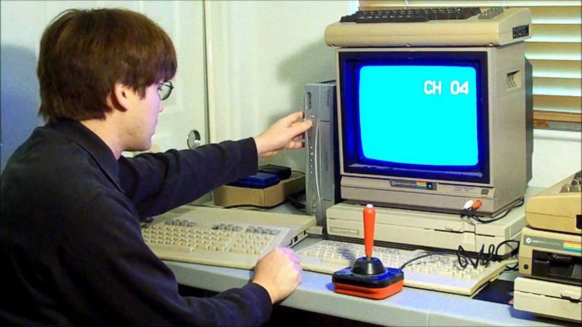 Dünyanın Gelmiş Geçmiş En Çok Satan Bilgisayarı: Commodore 64’ün Bugün Kulağa Şaka Gibi Gelen Özellikleri