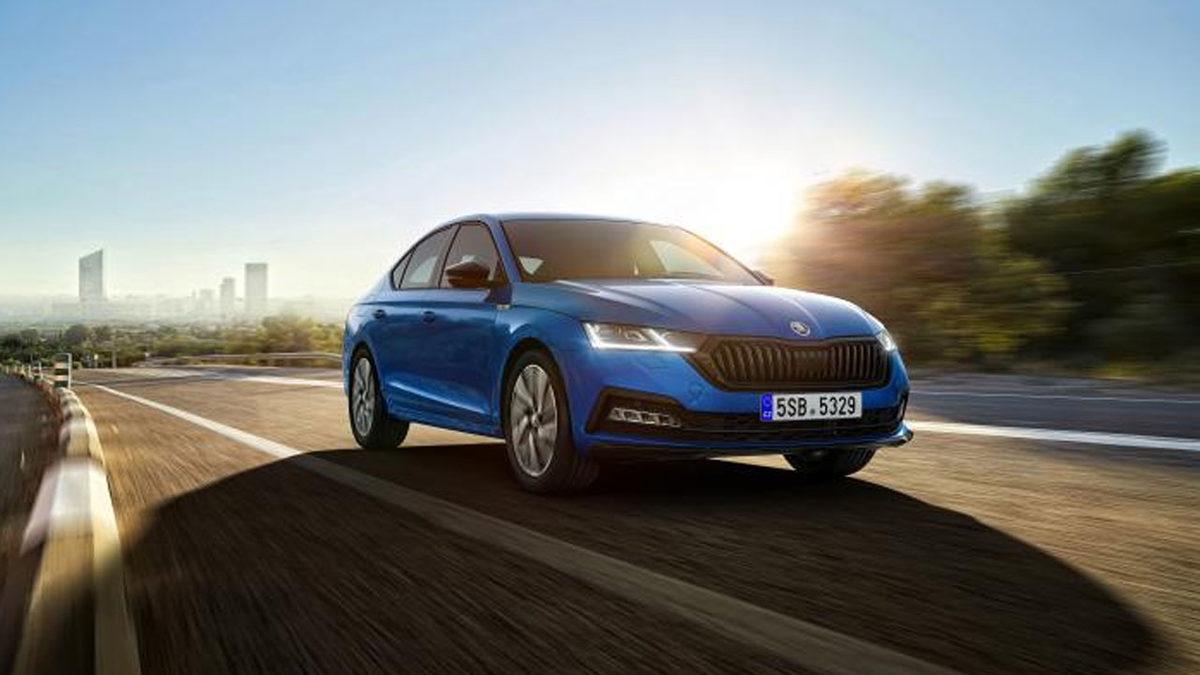 Skoda, Bol Motor Seçeneği ile Gelen 2021 Model Octavia Sportline’ı Tanıttı