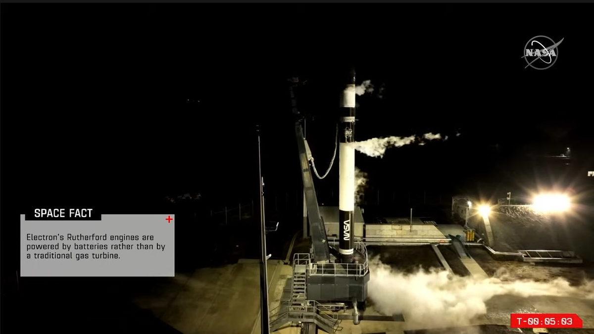 İnsanlık Yeniden Ay’a Ayak Basmadan Önce Ön Bilgi Sağlayacak Capstone Uydusu Uzaya Fırlatıldı! [Video]