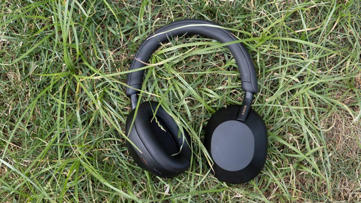 3 Dakikalık Şarjla 3 Saat Kullanım İmkanı Sunan Kablosuz Kulak Üstü Kulaklık İncelemesi: Sony WH-1000XM5