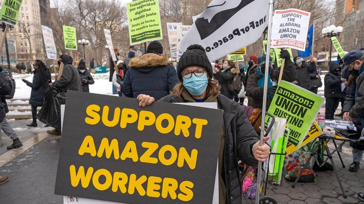 Amazon, Sendikalaşma Seçiminde Çalışanlarını ’Korkuttuğu’ Yönündeki İddiaları Reddetti