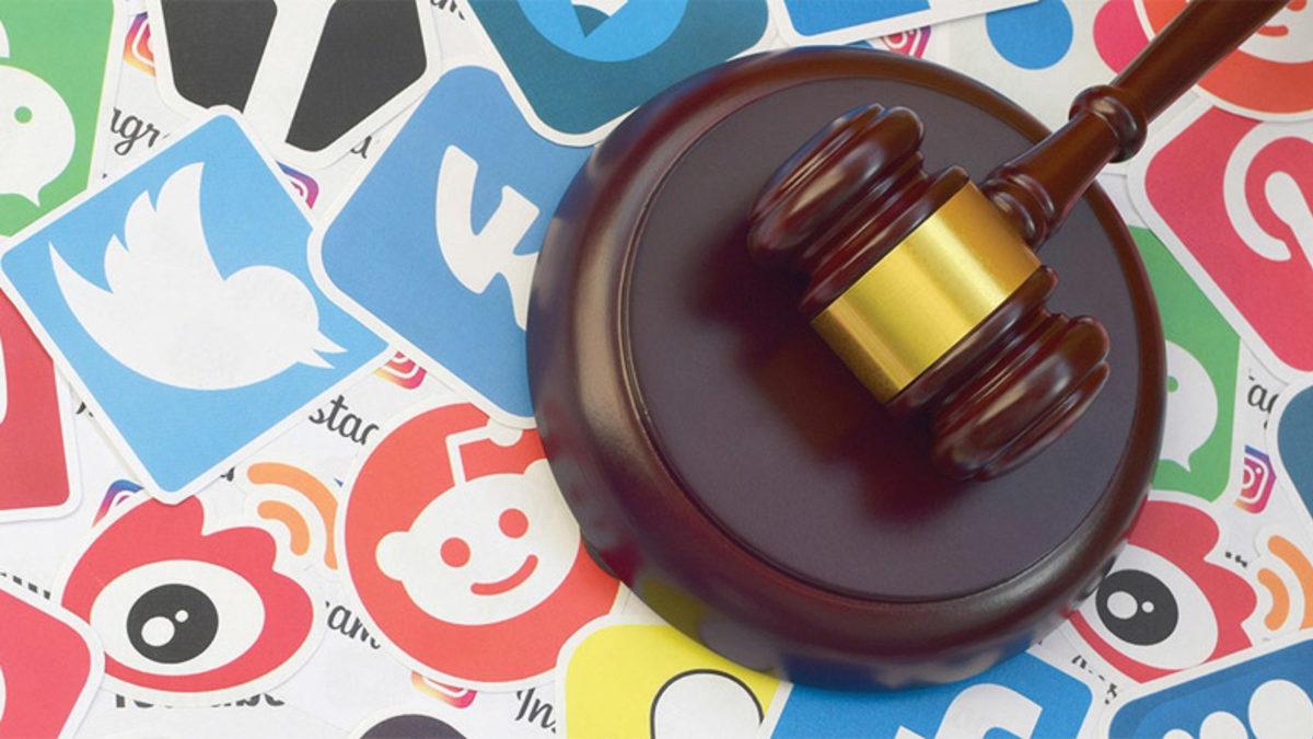 ’Sansür Yasası’ Tartışmalarına Neden Olan Sosyal Medyada Dezenformasyon Yasası Görüşmeleri Ertelendi