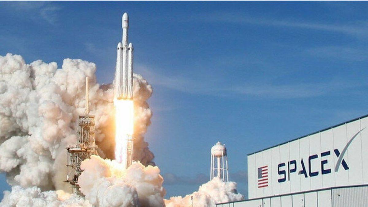 SpaceX, Müşterilerine E-Posta Yollayarak Destek İstedi: ’Starlink Uydusu Kullanılamaz Hale Gelebilir’