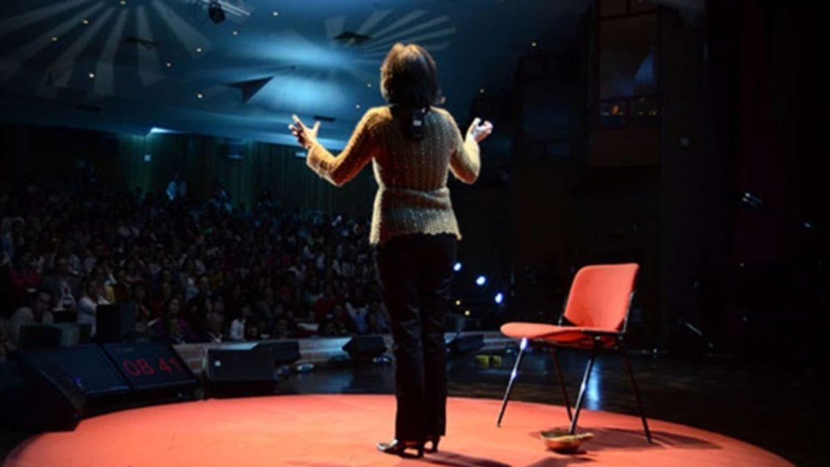 Topluluk Önünde Konuşma Korkunuzun Kökeninde Aslında Ne Yatıyor?