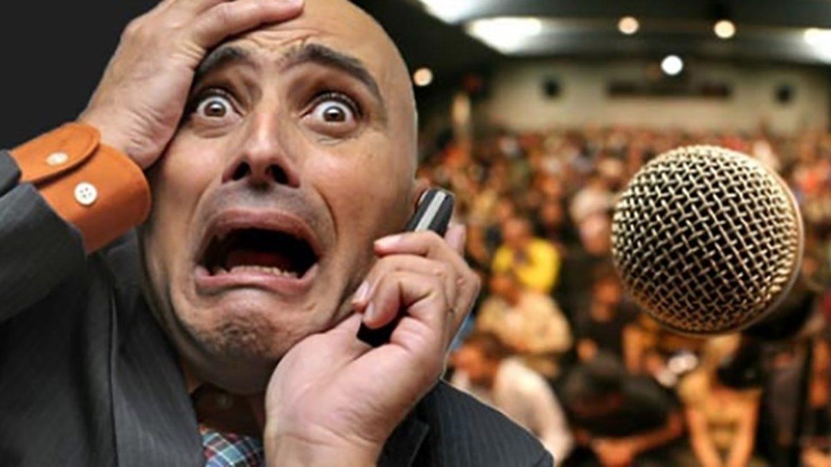 Topluluk Önünde Konuşma Korkunuzun Kökeninde Aslında Ne Yatıyor?