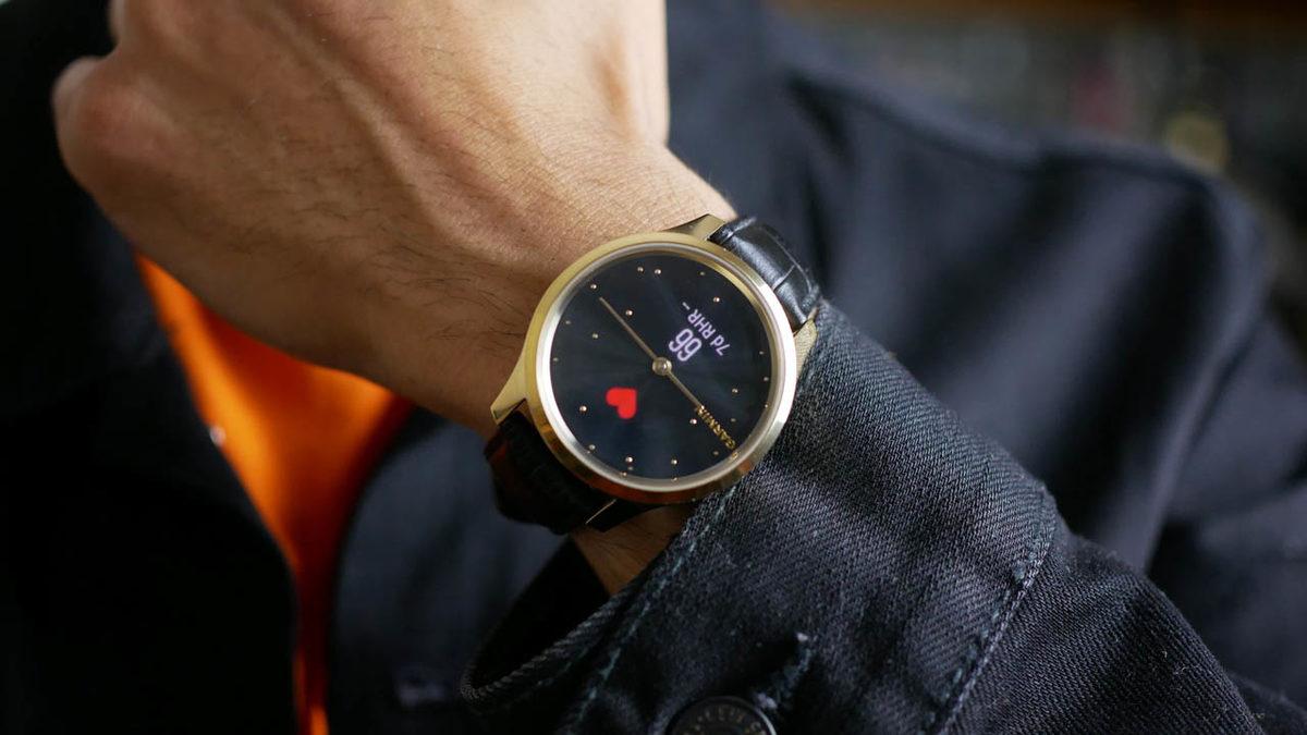 Tonla Model Arasında Kalıp, Karar Veremeyenlere: Akıllı Saat Satın Alırken Nelere Dikkat Edilmeli?