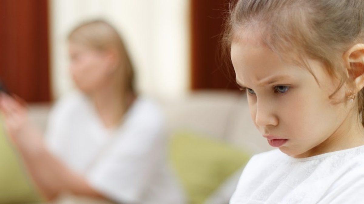 Ebeveynlerin, Çocuklarını ’At Gibi Yarıştırıp Kusursuz Olmaya Zorlamalarının’ Asıl Nedeni: Altın Çocuk Sendromu