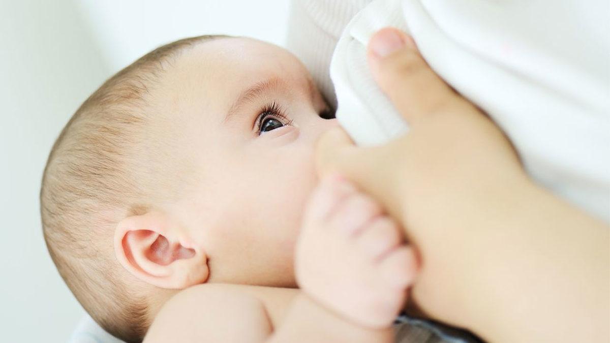 1 Yaşından Küçük Bebeklere İnek Sütü Vermek Neden Tehlikelidir?