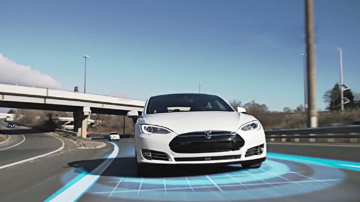 Tesla, 2021 Güvenlik Raporunu Yayınladı: Otopilot Gerçekten Daha mı Güvenli?