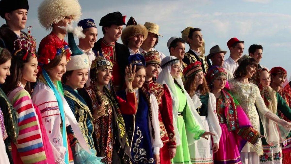 Hiç Alışık Olmadığınız Bir Kültürde Yaşamaya Başlasaydınız Davranışlarınız Değişir miydi? Yanıtı ’Kültürel Boyutlar Teorisi’nde Saklı!