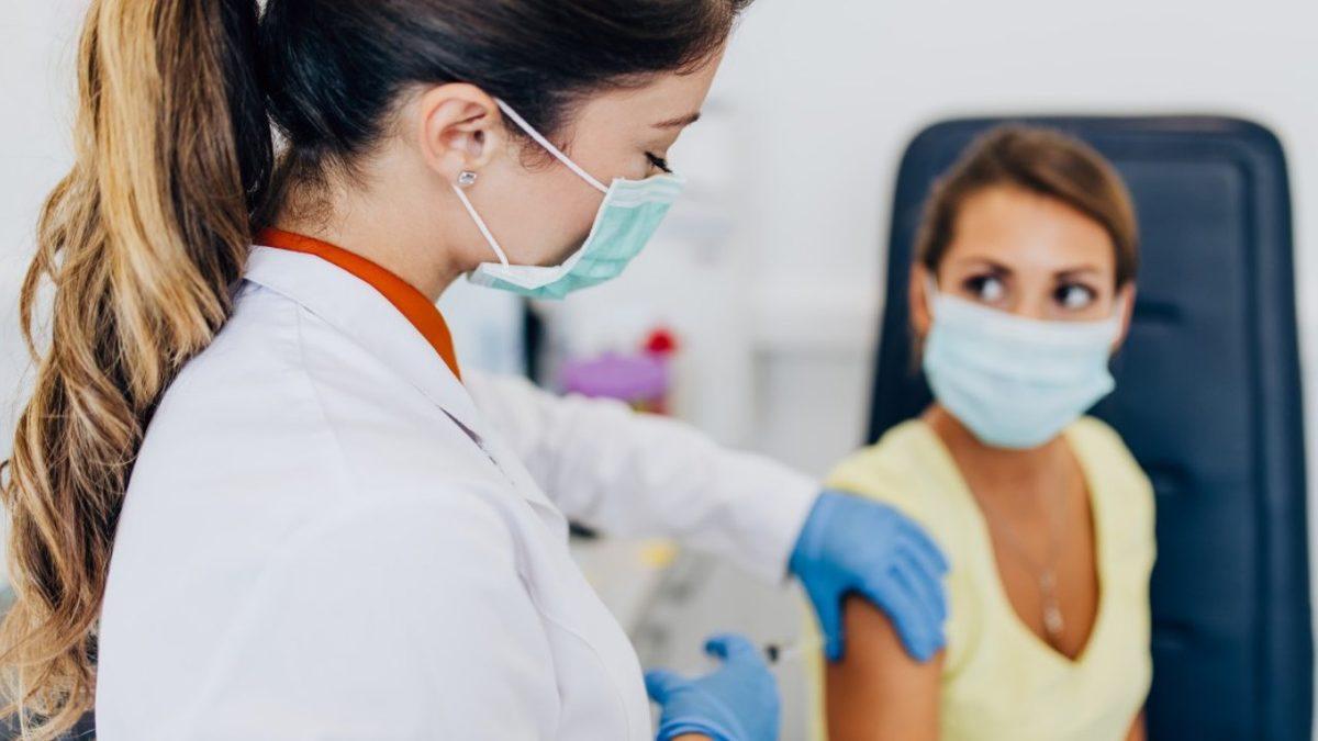 Türkiye’de Koronavirüs Aşısı Olduğu Halde Hastalığa Yakalananların Sayısı Açıklandı