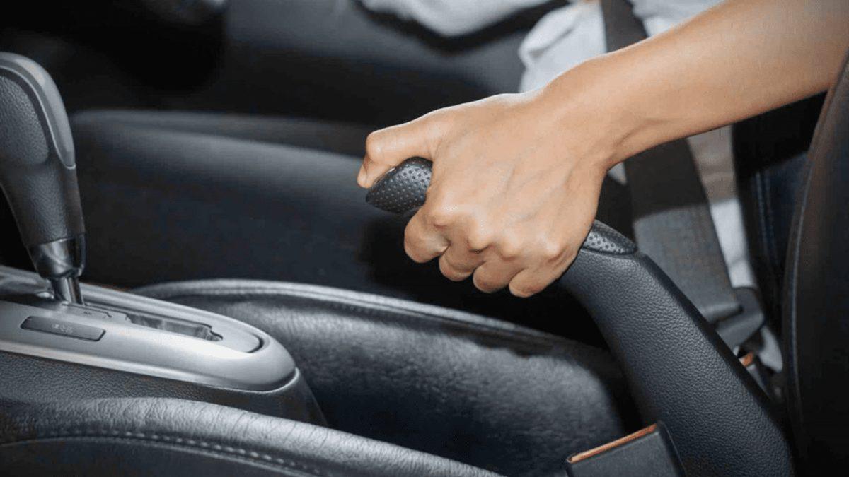 Stres Olmaya Hiç Gerek Yok: En Basit Yöntemleriyle Yokuşta Araba Nasıl Kaldırılır?