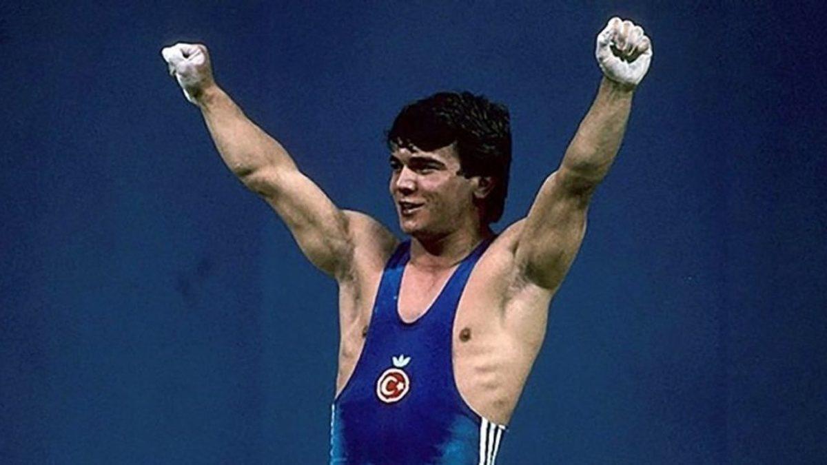 Hikayesini Anlatmaya Filmlerin Bile Yetmediği Naim Süleymanoğlu’nun Hayatından Önemli Noktalar