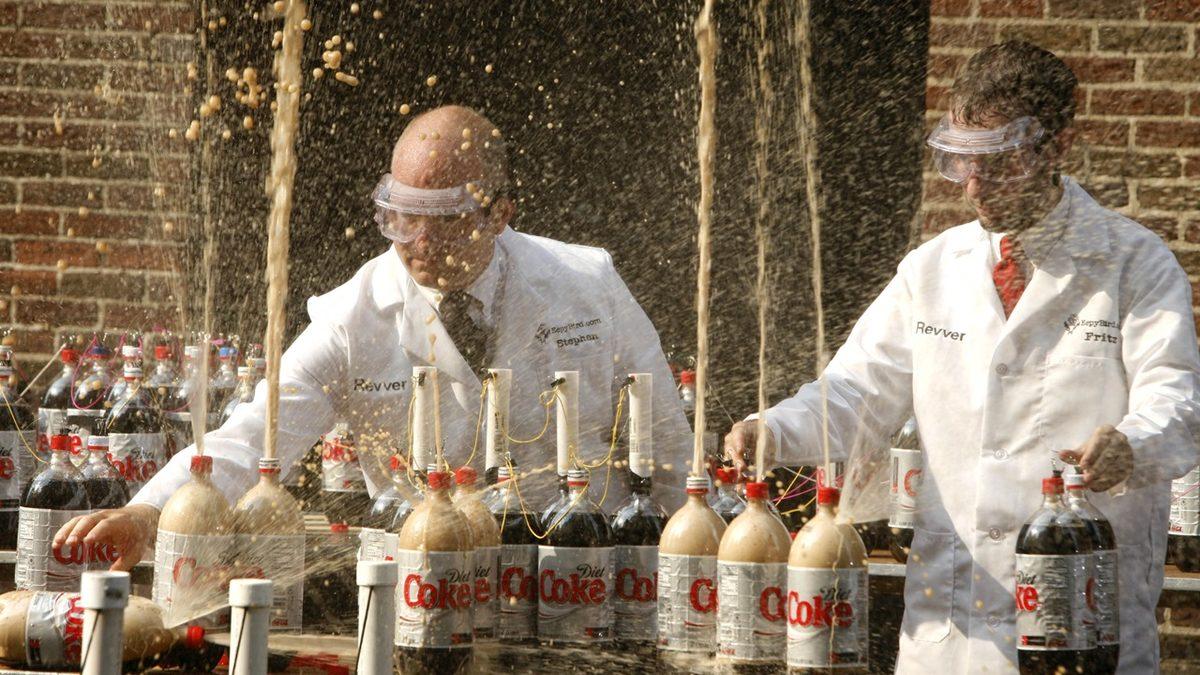 Kola İçerken Neden Artık Genzimiz ve Burnumuz Yanmıyor?