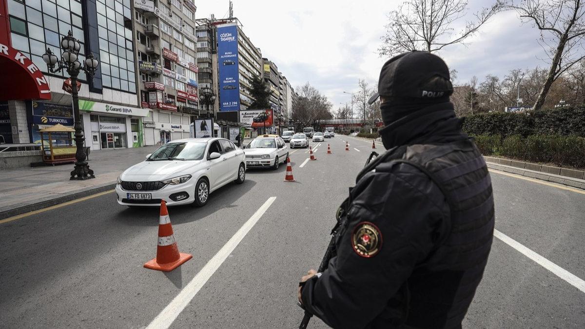 İçişleri Bakanlığı, Cuma Namazına Gideceklerin 23 Nisan’daki Sokağa Çıkma Kısıtlamasından Muaf Tutulacağını Açıkladı
