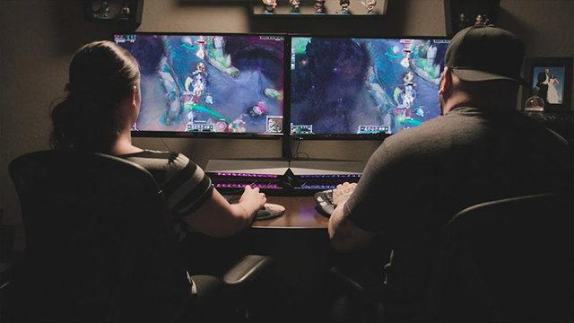 Eşinizle ya da Sevgilinizle Birlikte Oynayabileceğiniz 12 Oyun Tavsiyesi