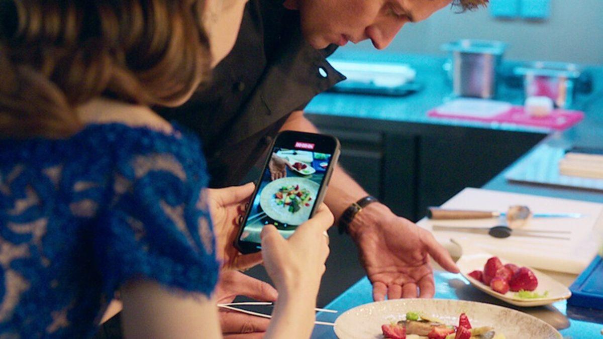 Diyetlerde Olduğu Gibi Yiyeceklerin Yasaklanmadığı Alternatif Bir Beslenme Biçimi: Sezgisel Yeme