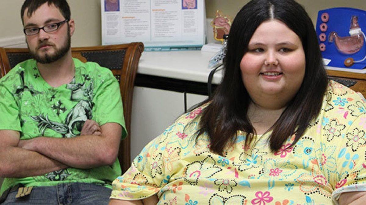 Vücudun Dolgun ve Nispeten Yağlı Bölgelerine Karşı Saplantı Duymak: Lipofili