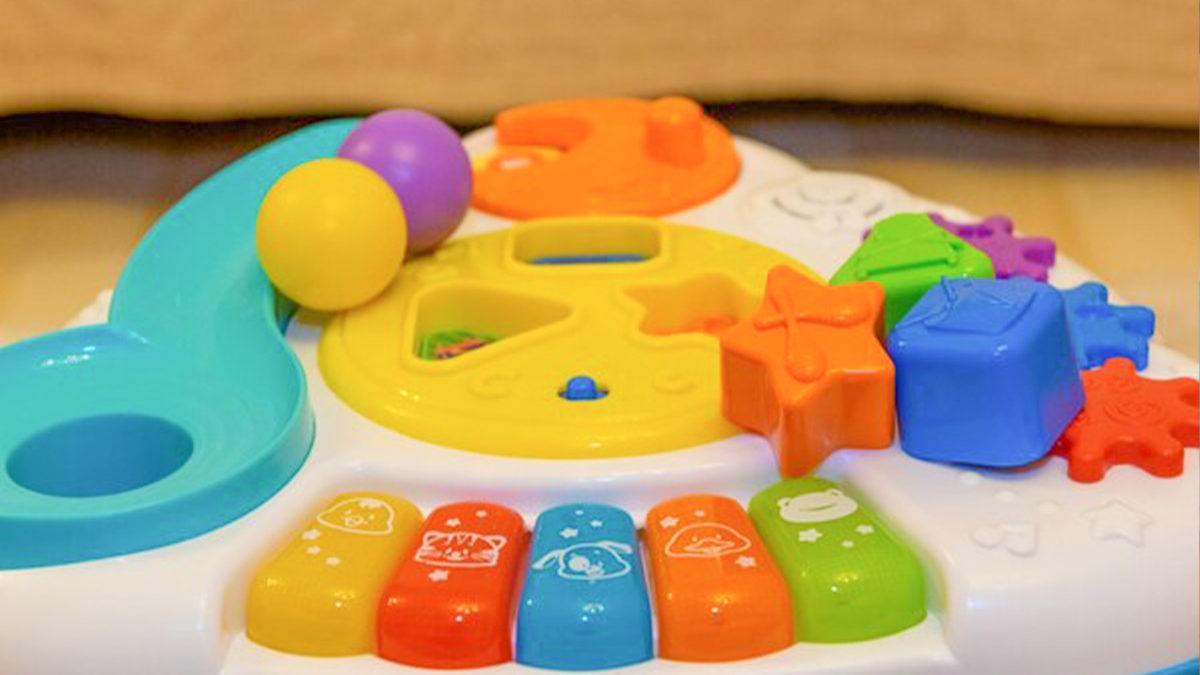 Aktivite Masasının Çocuklar Üzerindeki Faydaları Nedir? Çok Yönlü 6 Aktivite Masası Tavsiyesi