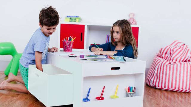 Aktivite Masasının Çocuklar Üzerindeki Faydaları Nedir? Çok Yönlü 6 Aktivite Masası Tavsiyesi