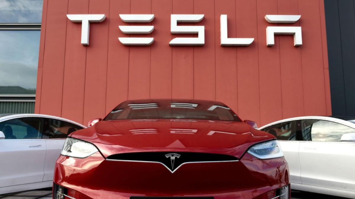 Tesla, 272 Milyon Dolar Değerinde Bitcoin Sattı