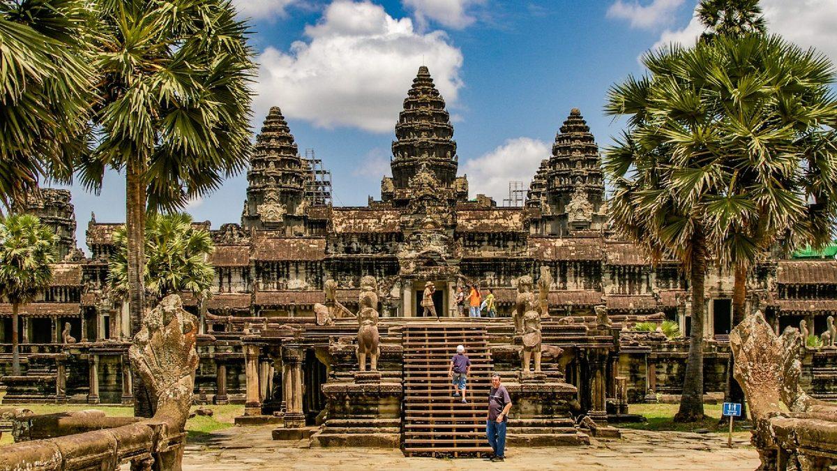 Tomb Raider ve Temple Run Oyunlarında Gördüğümüz Bu Tapınak Aslında Gerçek: İşte Angkor Vat’ın Muazzam Hikayesi