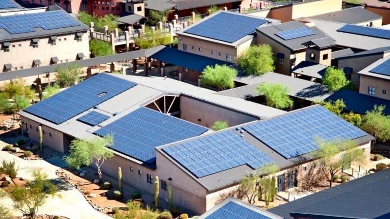 Elon Musk, Her Evin Kendi Elektriğini Üretmesini Sağlayacak Projesinde Yaptıkları Büyük Hatayı İtiraf Etti