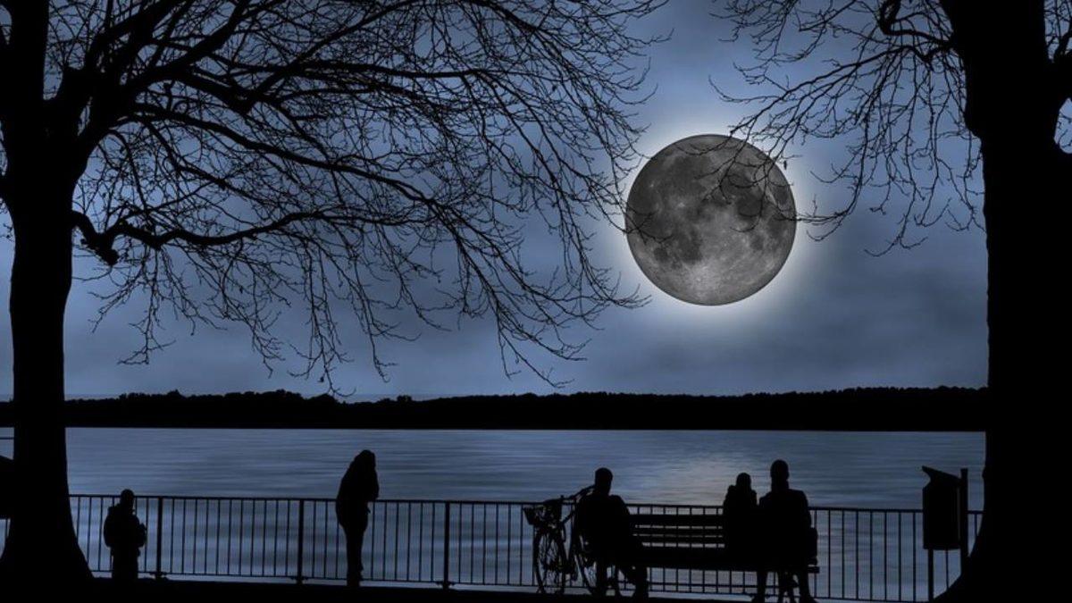 Denizleri Bile Kabartan Dolunay, Vücudunun %60’ı Sudan Oluşan İnsanları Gerçekten Etkiler mi?