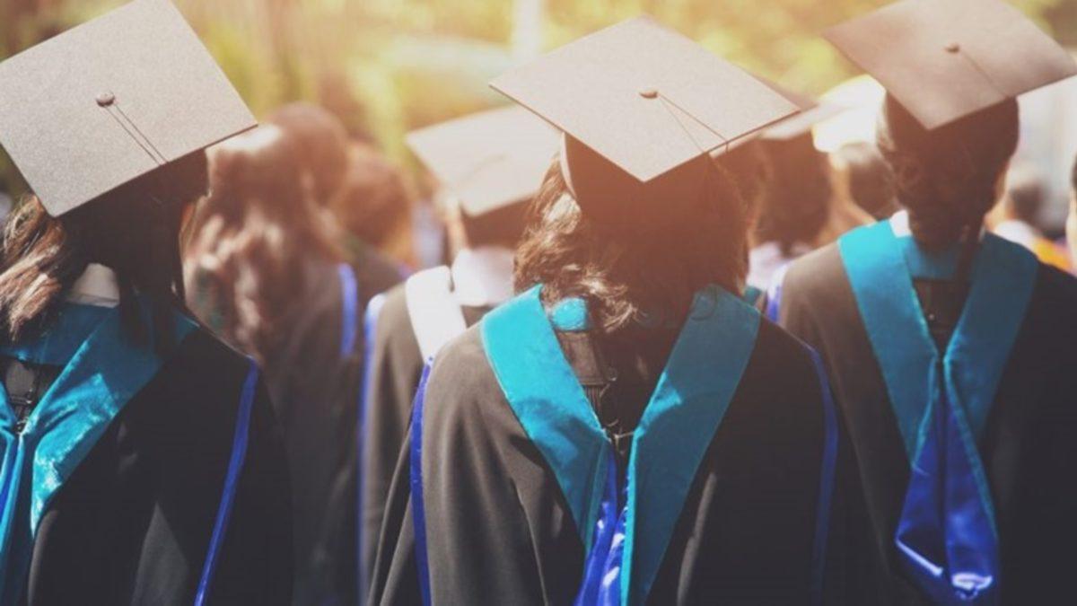 Bir Yüksek Lisans Mezununun Gözünden: Öğrencilerin Akademide Yaşadıkları Zorluklar, Engeller ve Mobbing Üzerine