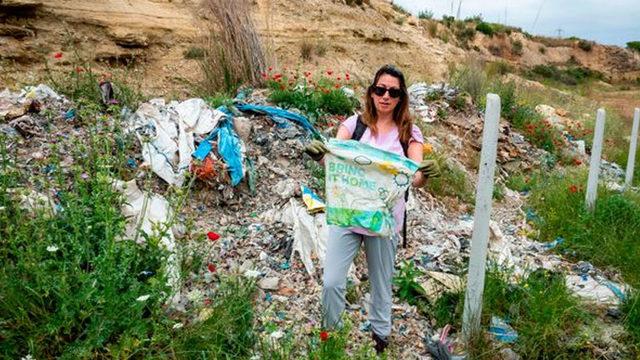 Dünyanın Dört Bir Yanından Türkiye’ye Gelen Çöpler Dünya Gündeminde (Interpol ve Londra Büyükelçiliği’nden Açıklama Var)