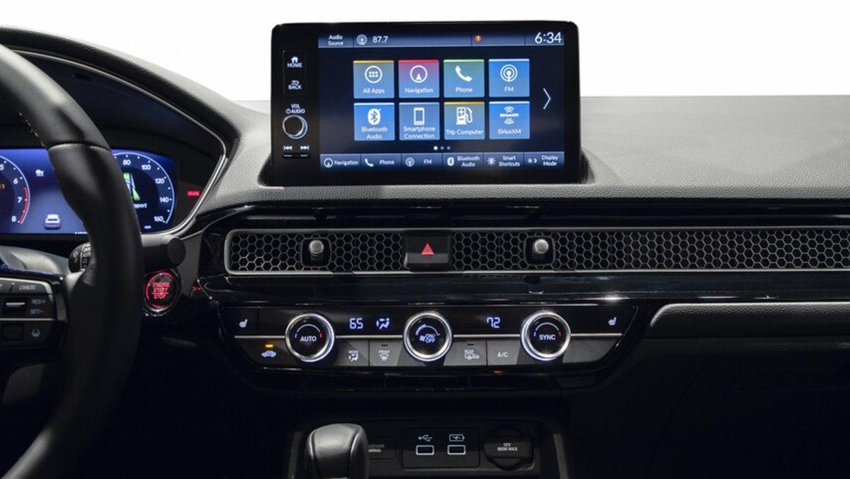 2022 Honda Civic’in Sürücüsünü Krallar Gibi Hissettirecek İç Mekan Fotoğrafları
