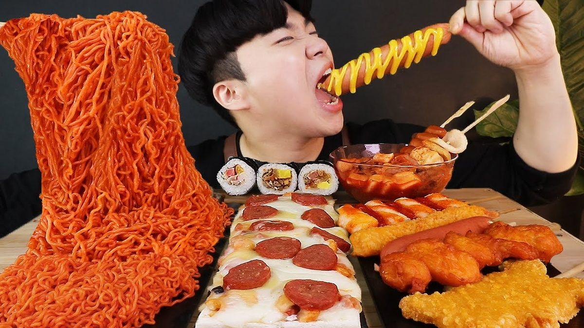 Çin Hükümeti, Yeni Bir Yasa ile Mukbang Videolarını Yasakladı