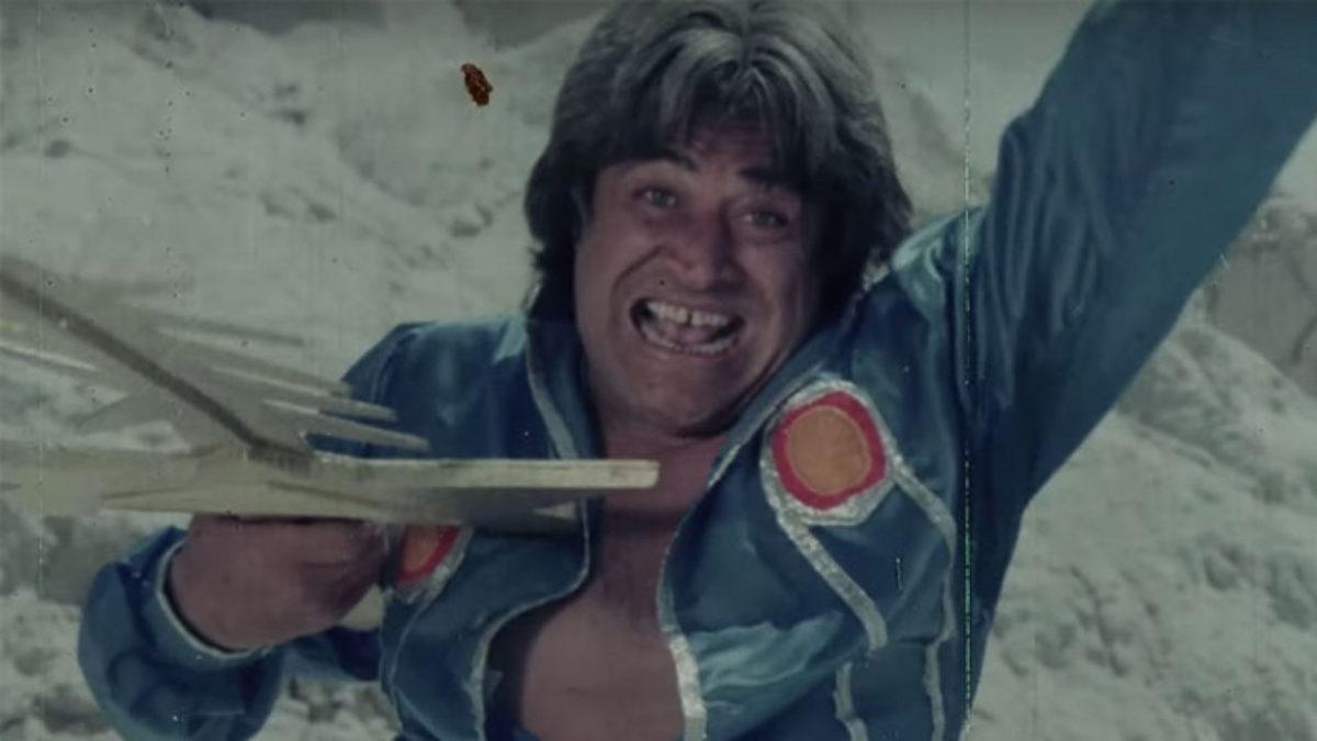 Rezillikten Kült Olan Filmler #3: Dünyayı Kurtaran Adam Filmi Kötü Olmasına Rağmen Neden Bu Kadar Sevildi?