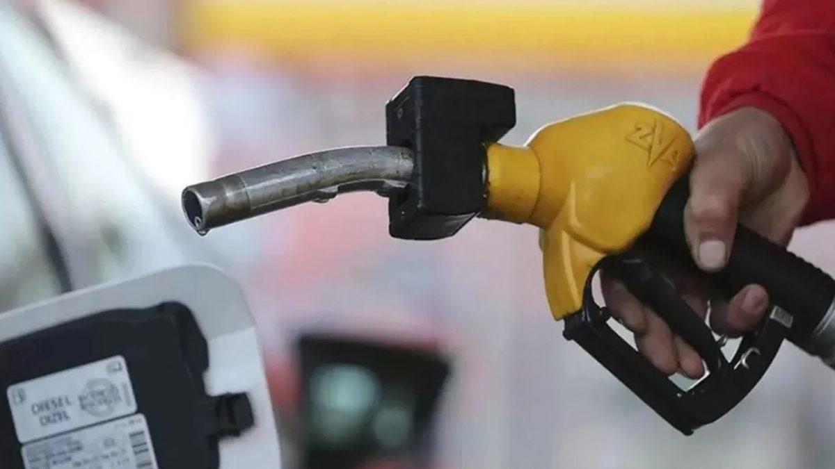 Benzine Bir İndirim Daha Geldi: Depolar 50 Lira Daha Ucuza Dolacak!