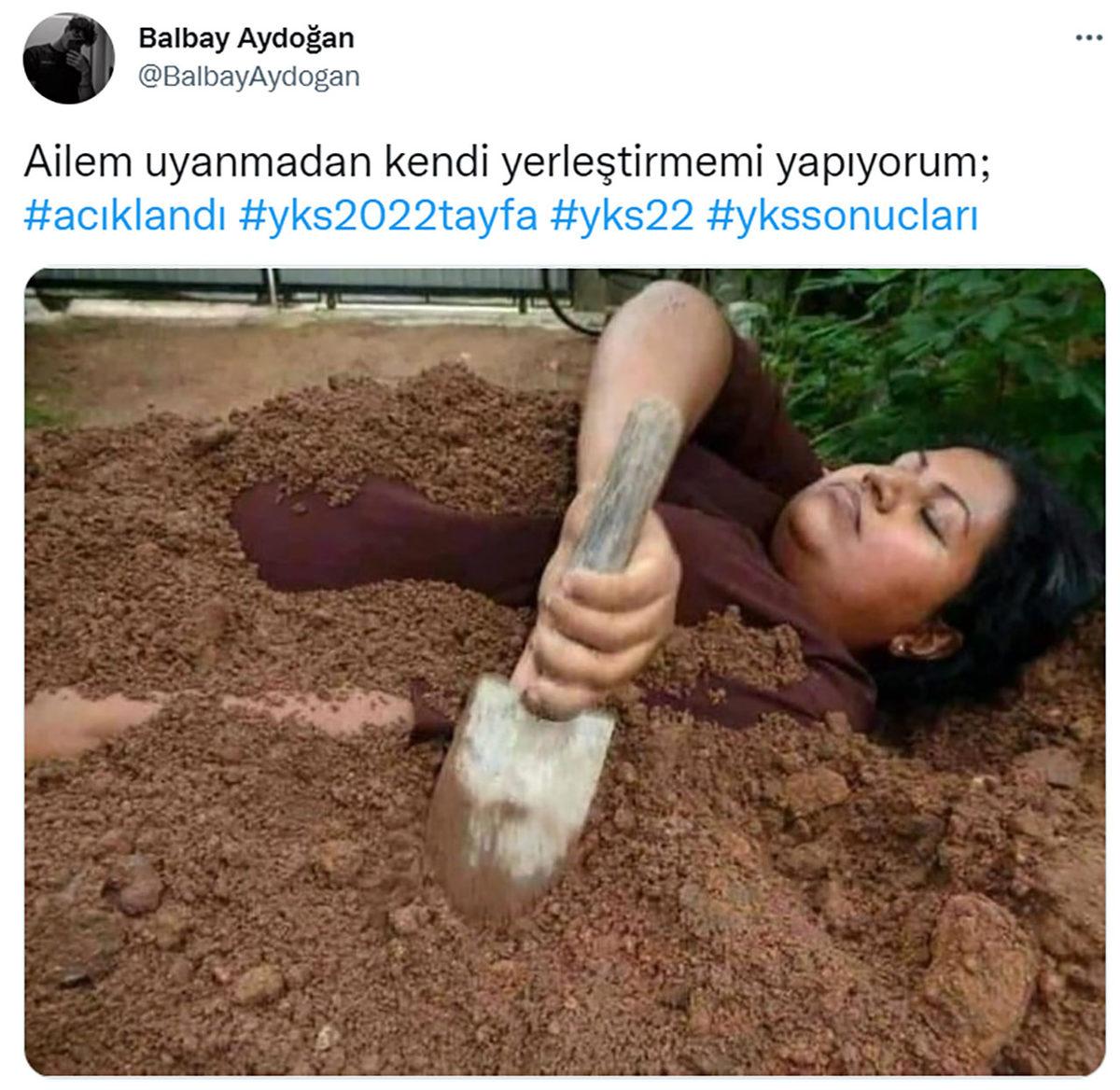 YKS 2022 Sonuçları Sosyal Medyanın Gündemi Oldu: İşte Ağlanacak Halimize Güldüğümüz Paylaşımlar